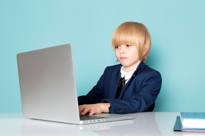 Министерство просвещения выпустило памятку о способах защиты детей от небезопасного контента в интернете